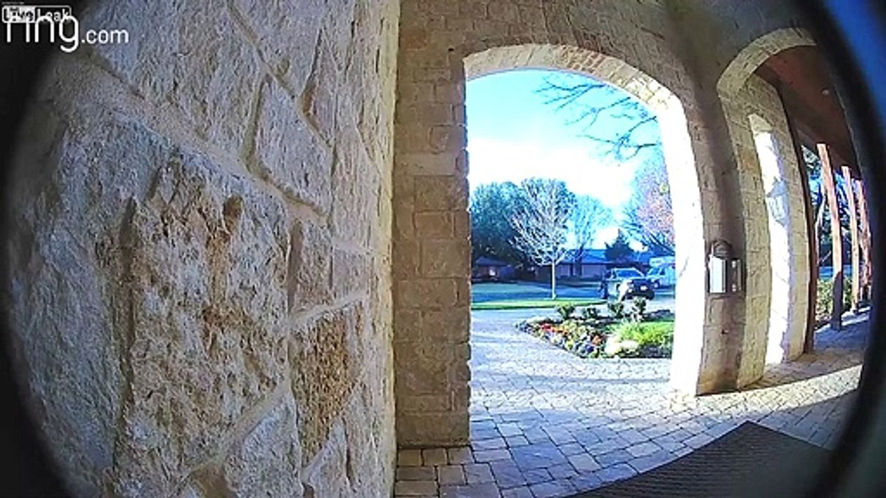Burglars Return Flat Screen TV Too Big