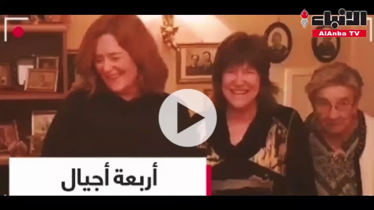 عرض طبيعي رائع يصنعه الشفق القطبي الشمالي في إيسلندا