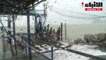 مئات السياح ما زالوا عالقين في جزر خليج تايلاند بسبب العاصفة الإستوائية بابوك التي تضرب جنوب البلاد ترافقها أمطار غزيرة ورياح عاتية