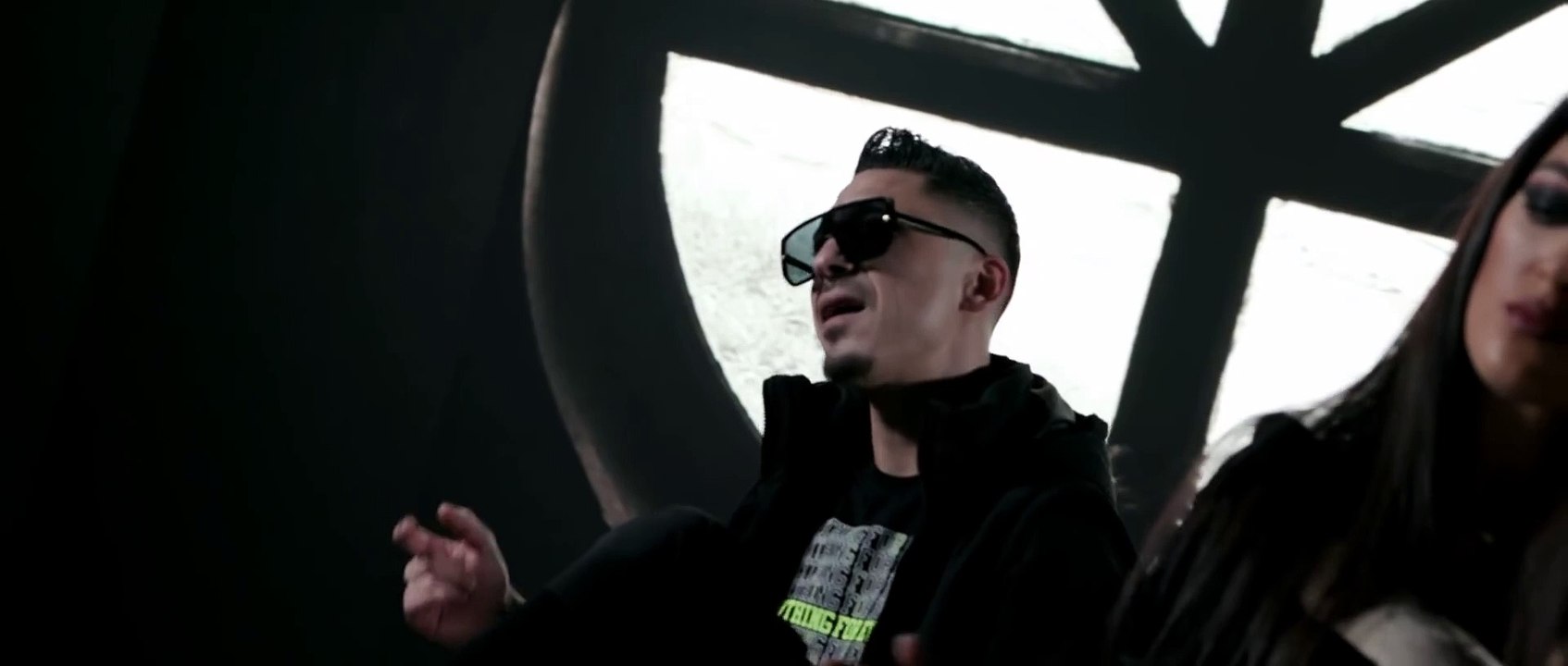 Babi Minune - O prefer pe ea  [guest Monica Constantin]