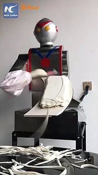 How robot makes shaved noodles