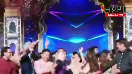 هيلارى كلينتون وكيرى وشاروخان فى وصلة رقص هندى