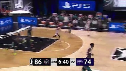 Henry Ellenson sends the shot away