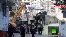 الاحتلال الإسرائيلي يهدم عشرات المنشآت التجارية في مخيم شعفاط وسط القدس