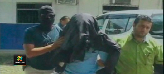 tn7-Gavilanes-estafan-de-10-a-15-personas-al-día-con-licencias-falsas-260221