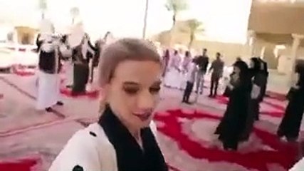 شاهد بالفيديو أمريكيات يرقصن العرضة في السعودية