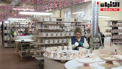 أكواب هاري وميغان بانتظار اليوم الكبير و1.4 مليار يدرها الزفاف