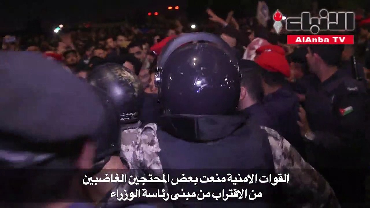 العاهل الأردني يطالب الحكومة والبرلمان بقانون ضريبي لايرهق الناس ويحارب التهرب