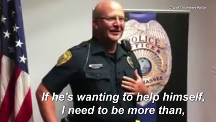 Kind Cop Seen Helping Homeless Man Shave for Job Interview