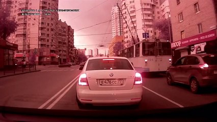 Молния попала в провода на Шевченко