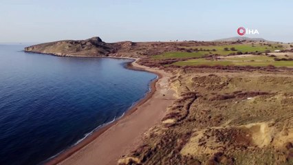 Gökçeada’da alabora olan teknedeki kayıp 2 kişiyi arama çalışmaları devam ediyor
