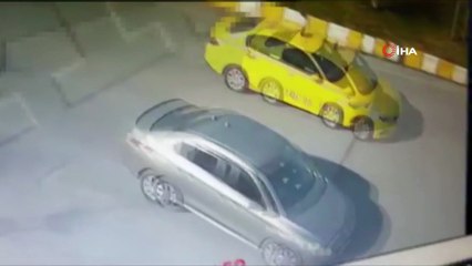 İstanbul’da yaşlıları ölümle tehdit ederek emekli maaşlarını alan dolandırıcı yakalandı