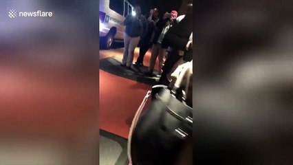 بوابة فيتو رد فعل فتاة تقدم حبيبها للزواج منها بمساعدة الشرطة (فيديو)