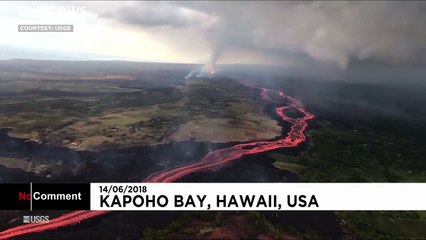 الحمم تتدفق من بركان كالاويا منذ 42 يوما