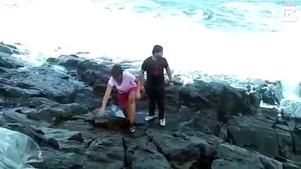 Lebanon News Breaking News - بالفيديو – موجة جرفت سائحا إلى عمق البحر