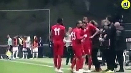 معز حسن حارس المنتخب التونسي قام بالتمثيل بالإصابة عشان اللاعبين يفطرون في مباراة بين تونس والبرتغال