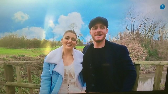 EDA Y SERKAN HABLAN ESPAÑOL Y NOS FELICITAN SAN VALENTIN ❤️ Love Is In The Air (Sen Çal Kapımı ) Kerem Bürsin y Hande Erçel - 2021 ❤️ CAPÍTULO 36 SUB ESPAÑOL SEN CAL KAPIMI ❤️