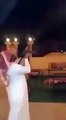 سعودي يطلق النار في الهواء احتفالا بفوز الشاعر نجم الأسلمي