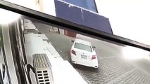 فيديوشاهدلص يسرق سيارة اثناء نزول صاحب السيارة وهي بوضع التشغيل بالمجاردة