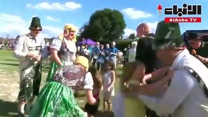 معركة حامية بين فريق ياباني وآخر بريطاني في بطولة العالم 51 للتراشق بالفطائر