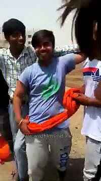 Sikh boy rescues drowning dog with his turban_ Sardar heroics