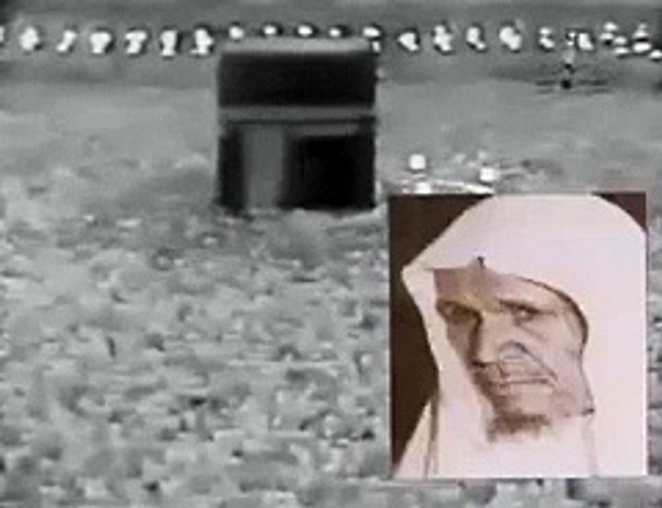 الشيخ عبدالله الخليفي إمام المسجد المكي ارتبط في ذاكرتنا بصلاة التراويح والقيام