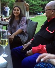 جانا عمرو دياب تغني أمام كوينسي جونز