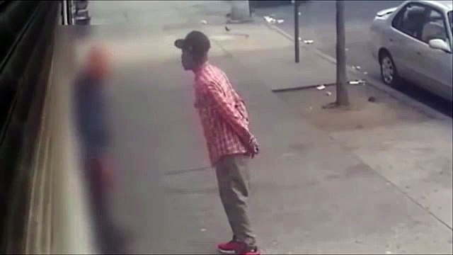 Suspect violently robs a 49-year-old man in the Bronx