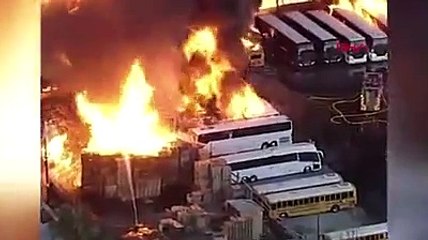 ABD'de otobüs garajında büyük yangın
