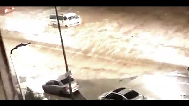 عاجلغرقالتجمع الخامس فى مياة الامطار شاهد ماذا حدث فى ارقى احياء القاهرة