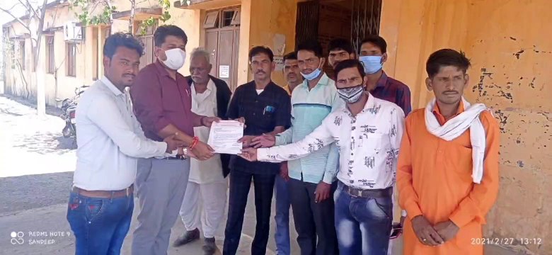 भारतीय किसान संघ द्वारा तहसीलदार को ज्ञापन सौंपा