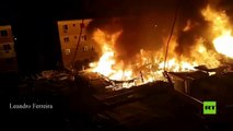 بالفيديو حريق ضخم يدمر أكثر من 250 كوخ في ريو دي جانيرو