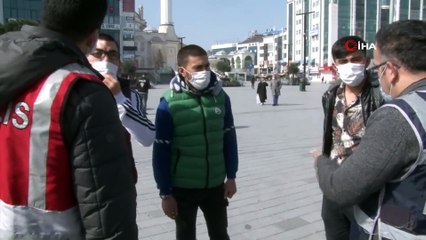 Sokağa Çıkma Kısıtlamasında Dışarıda Olan Gençlerden Pes Dedirten Savunma
