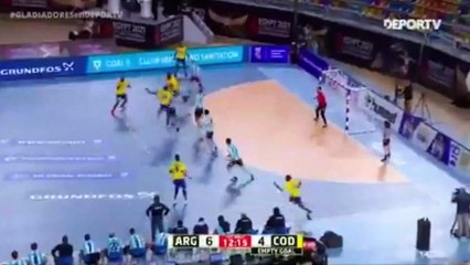 اللاعب البدين يبهر مواقع التواصل برشاقته وأهدافه الأربعة