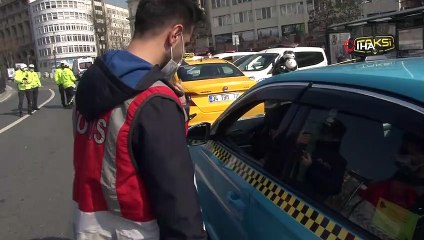 Download Video: Beyoğlu Kaymakamı Mustafa Demirelli kısıtlama denetiminde