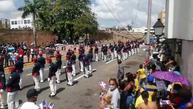 Así esperan a Abinader en las afueras del Altar de la Patria