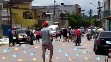 LADRÕES ESPALHAM DINHEIRO  NO CENTRO DE ITAMBÉ APÓS ASSALTO