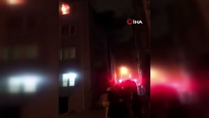 Beyoğlu’nda korkutan yangın: 1 yaralı