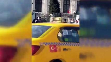 Sarıyer’de feci kaza: Motosikletli otomobilin altına girdi