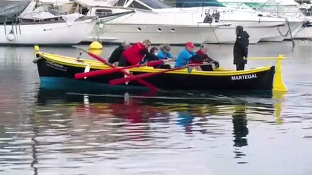 Venez découvrir la rame traditionnelle ce matin à Martigues