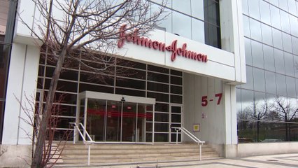 Video herunterladen: EEUU aprueba el uso de emergencia de la vacuna de Johnson & Johnson