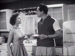 Life with Elizabeth - Season 1 - Episode 12 - Black Eye/Momma for Breakfast/Missing Receptionist