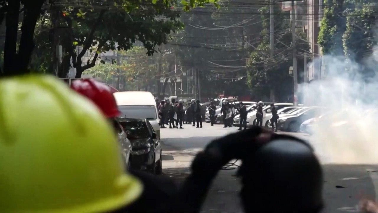 Myanmar: Mehrere Demonstranten von Polizisten erschossen
