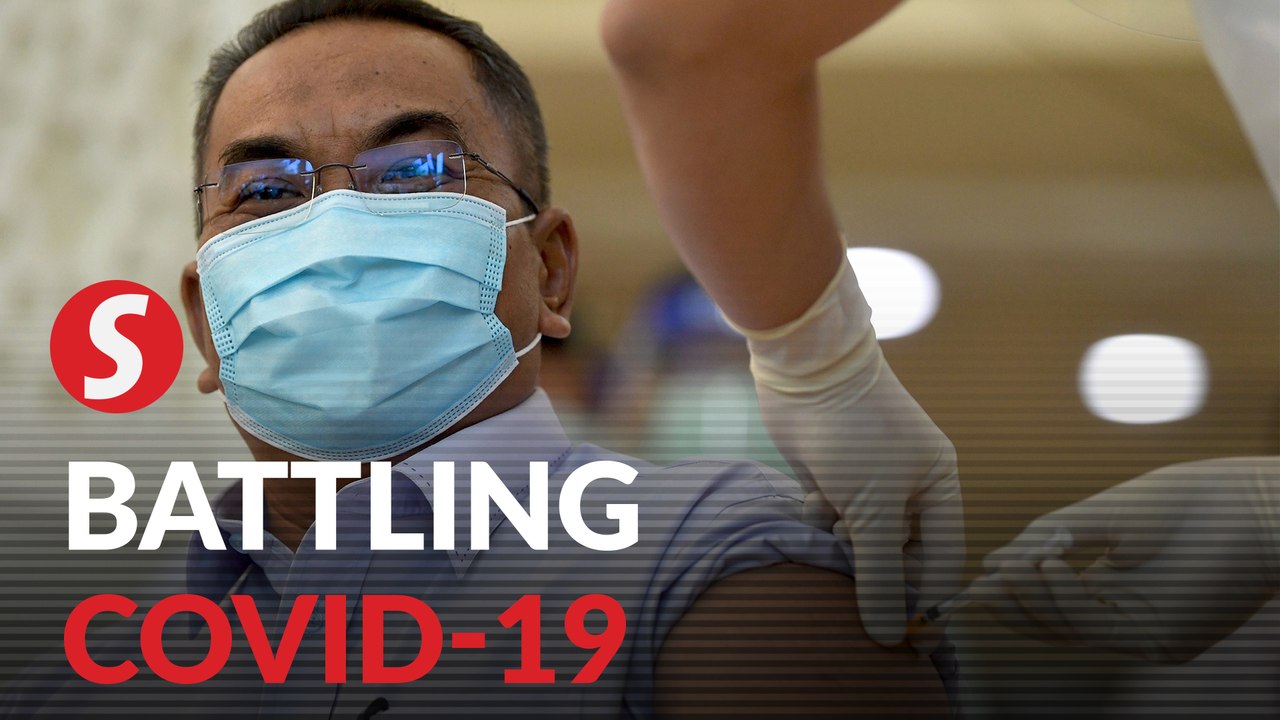 Kedah MB gets his Covid-19 vaccination, urges public to sign up for programme