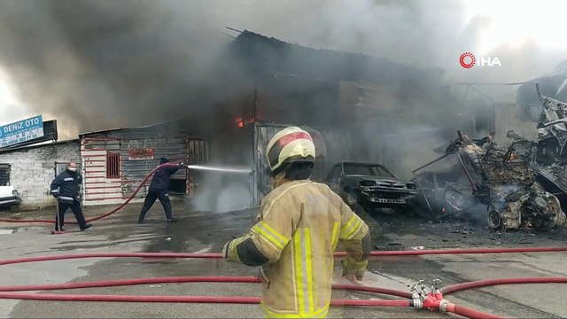 Hurdalık Alanda Korkutan Yangın...Dumanlar Gökyüzünü Kapladı