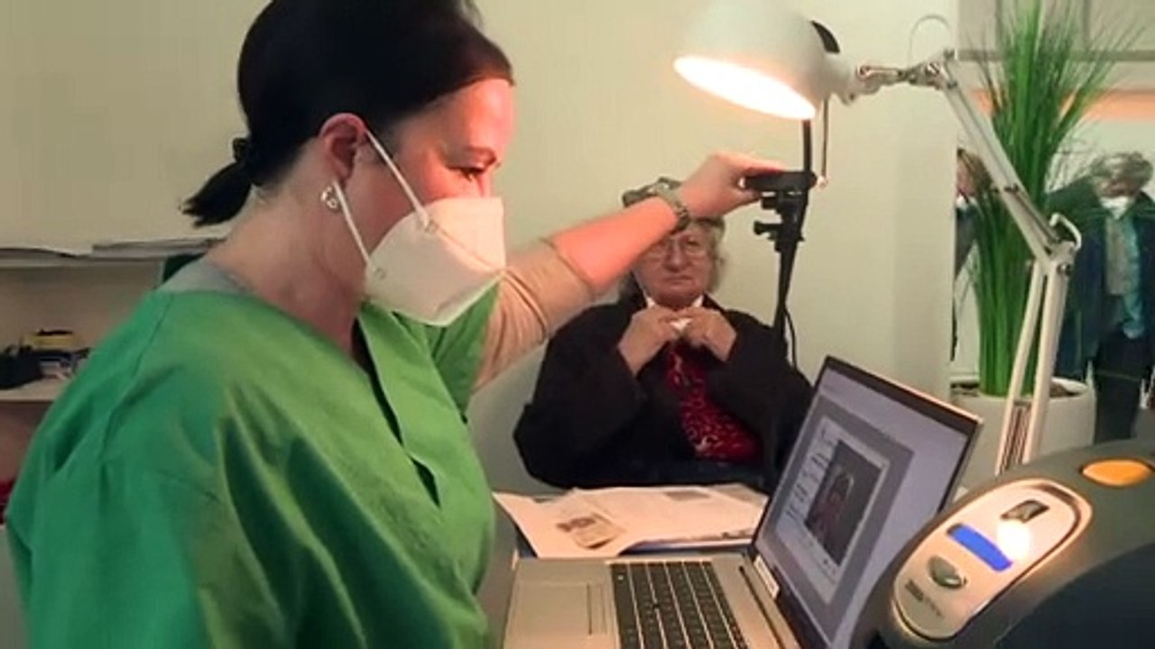 Pläne für EU-Corona-Impfpass - Altötting in Bayern im Alleingang