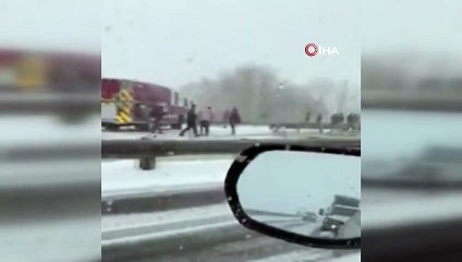 - ABD’de 30’dan fazla araç birbirine girdi: 2 yaralı