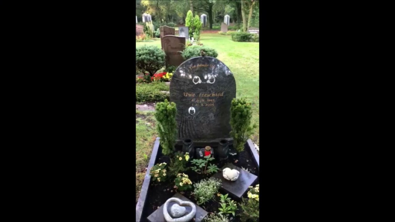 Grabstein vom Berliner Polizisten Uwe Lieschied