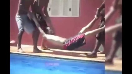 Ses amis veulent le jeter à l'eau... et ça termine mal