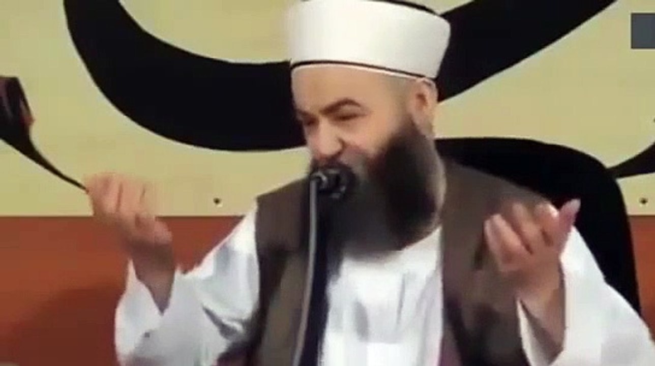 Cübbeli Ahmet Hocadan güldüren sigara yorumu